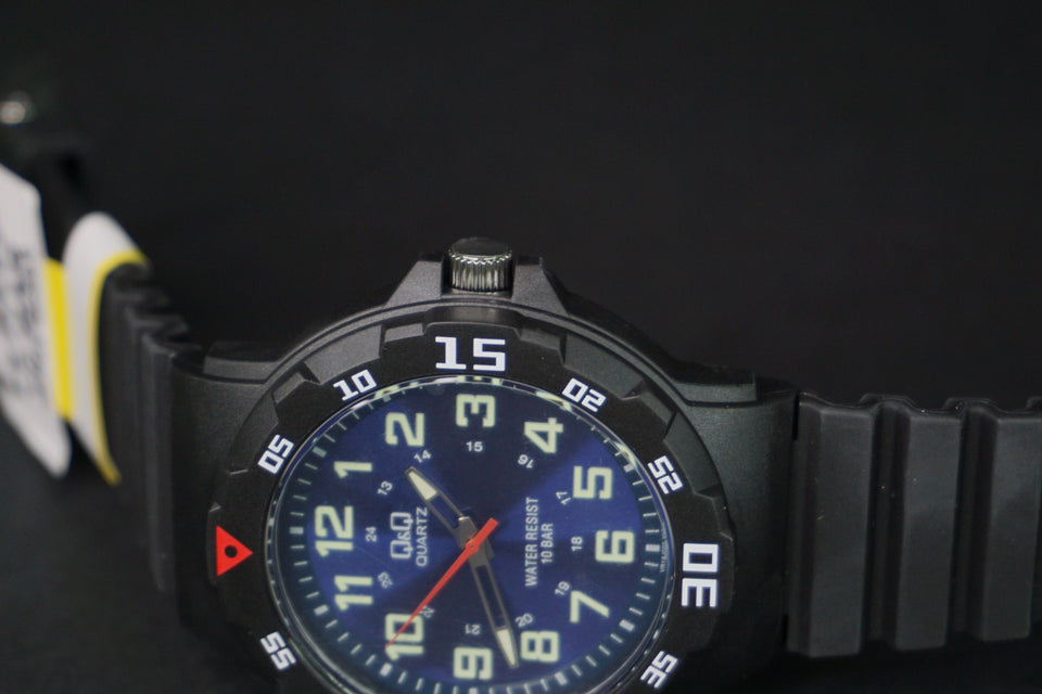 Reloj Hombre Q&Q Resina | E001